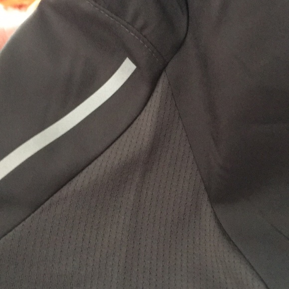 NWT Ladies ADIDAS Running Shorts Grey & Pink XS - Picture 5 of 6